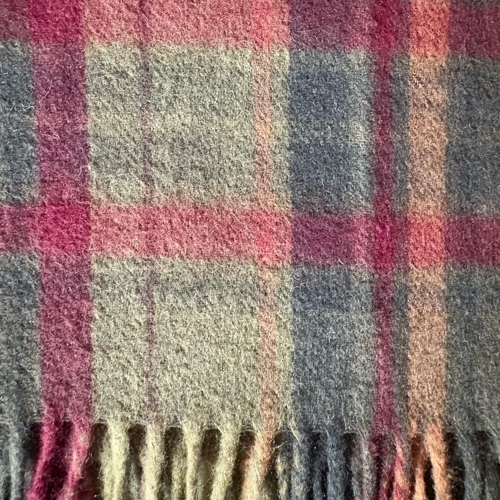 Scarf 🧣 - Picture 3 of 5